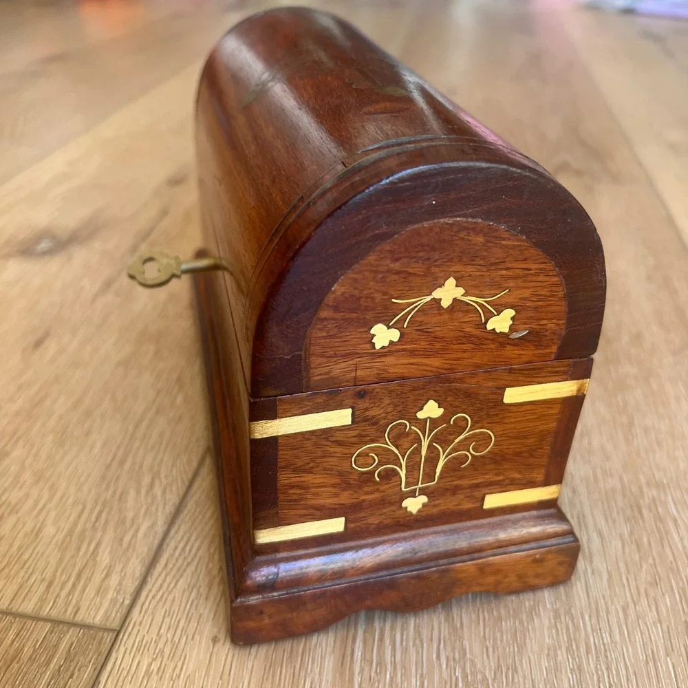 N/A handcrafted wooden